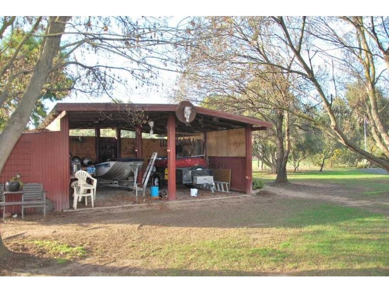 7177 Goulburn Valley Highway, Koonoomoo VIC 3644