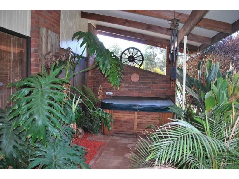 7177 Goulburn Valley Highway, Koonoomoo VIC 3644