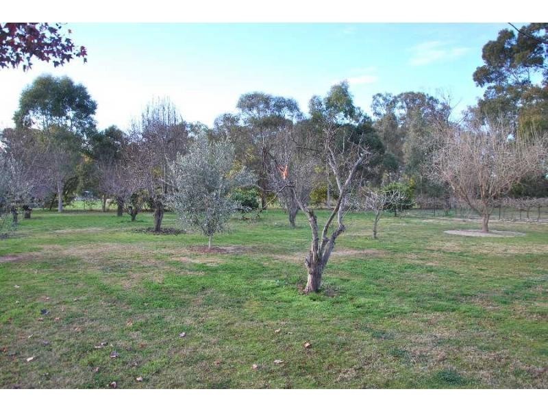 7177 Goulburn Valley Highway, Koonoomoo VIC 3644
