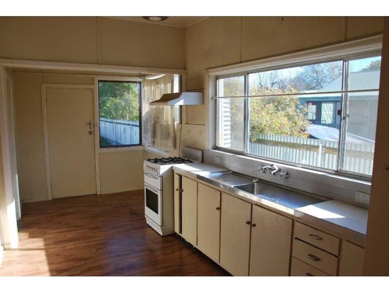 11 Warkil Street, Cobram VIC 3644