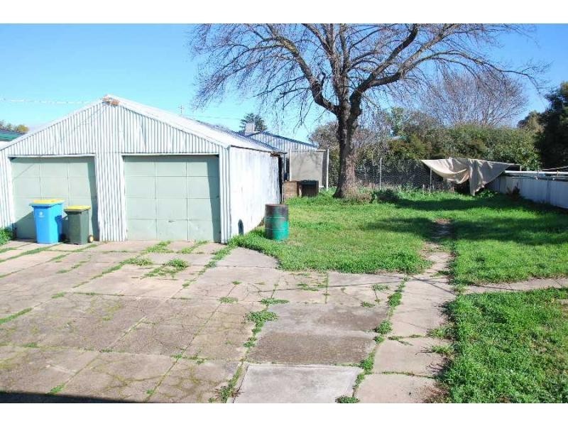 11 Warkil Street, Cobram VIC 3644