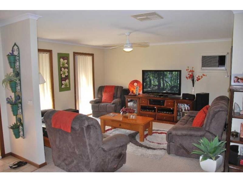 17a Karook Street, Cobram VIC 3644