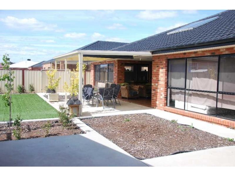 4 Elberta Court, Cobram VIC 3644