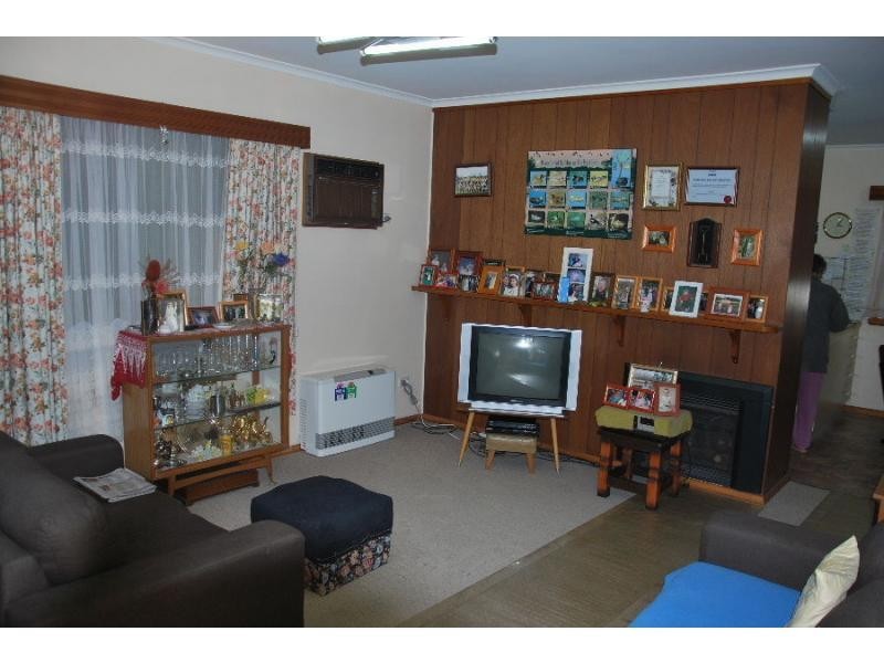 20 Lisfarron Avenue, Cobram VIC 3644