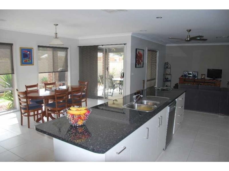 6 Chomley Close, Barooga NSW 3644