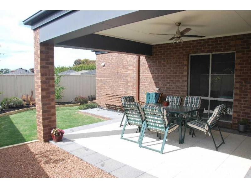 6 Chomley Close, Barooga NSW 3644