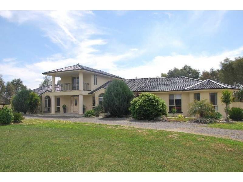 32 Catona Crescent, Cobram VIC 3644