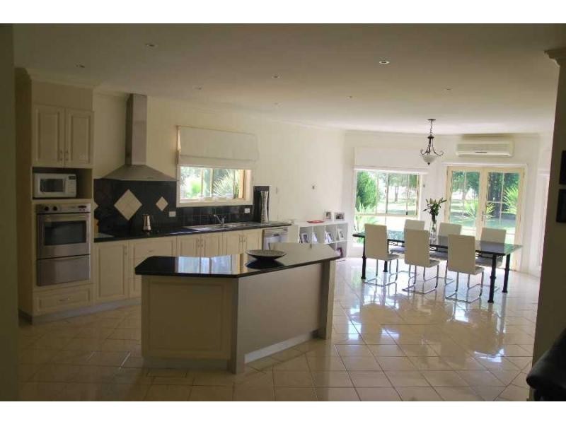 32 Catona Crescent, Cobram VIC 3644