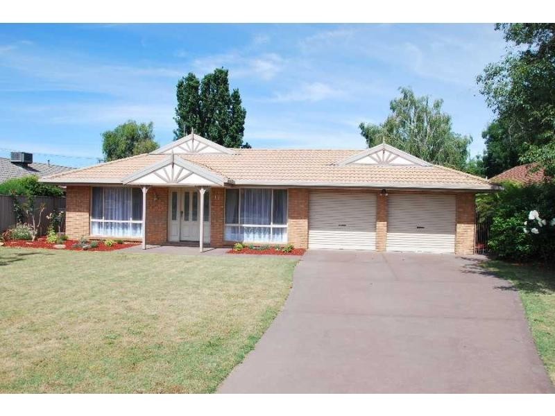 17 Arramagong Street, Barooga NSW 3644