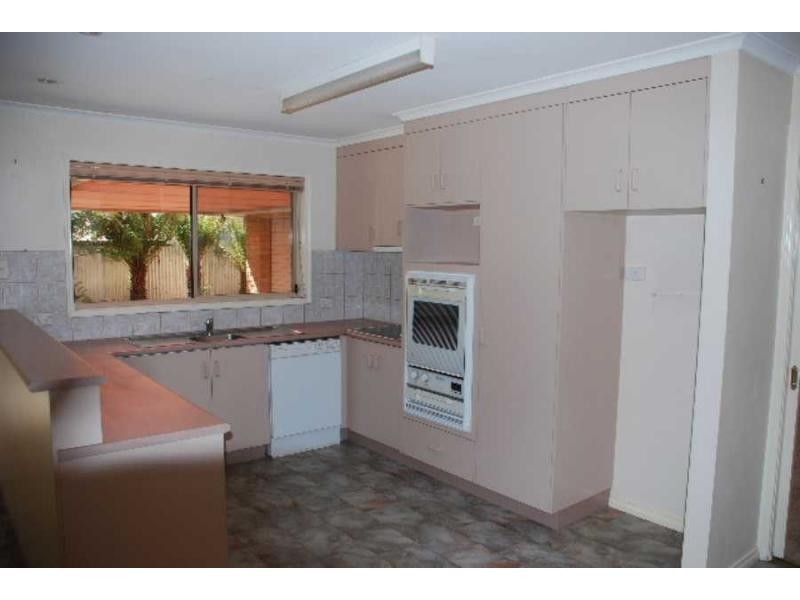 17 Arramagong Street, Barooga NSW 3644