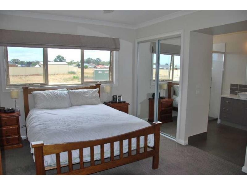 1 Young Street, Cobram VIC 3644