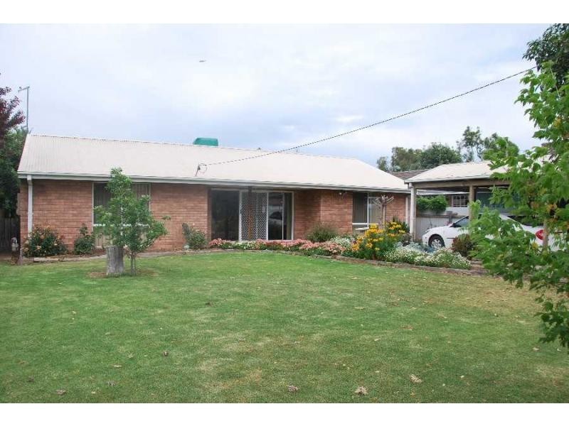 20 Hillson Street, Tocumwal NSW 2714