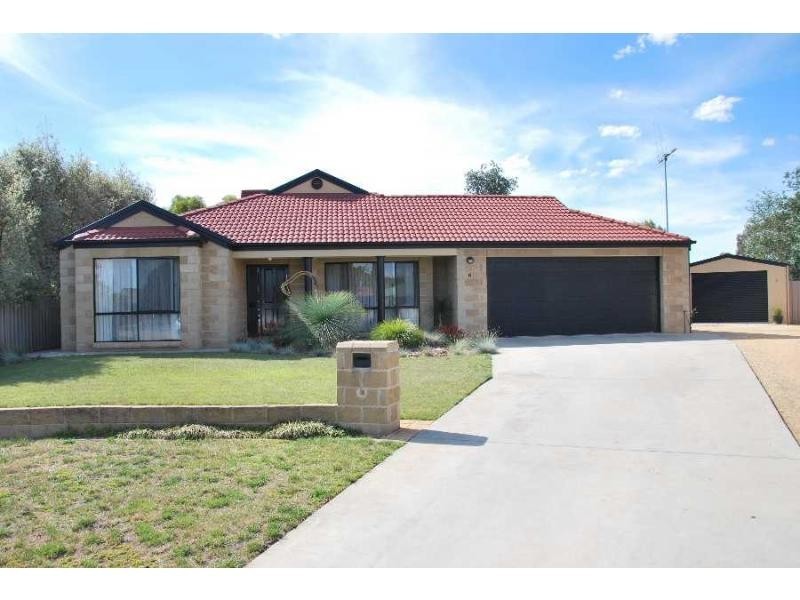 6 Moorepark Court, Cobram VIC 3644
