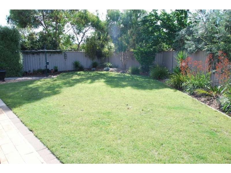 6 Moorepark Court, Cobram VIC 3644