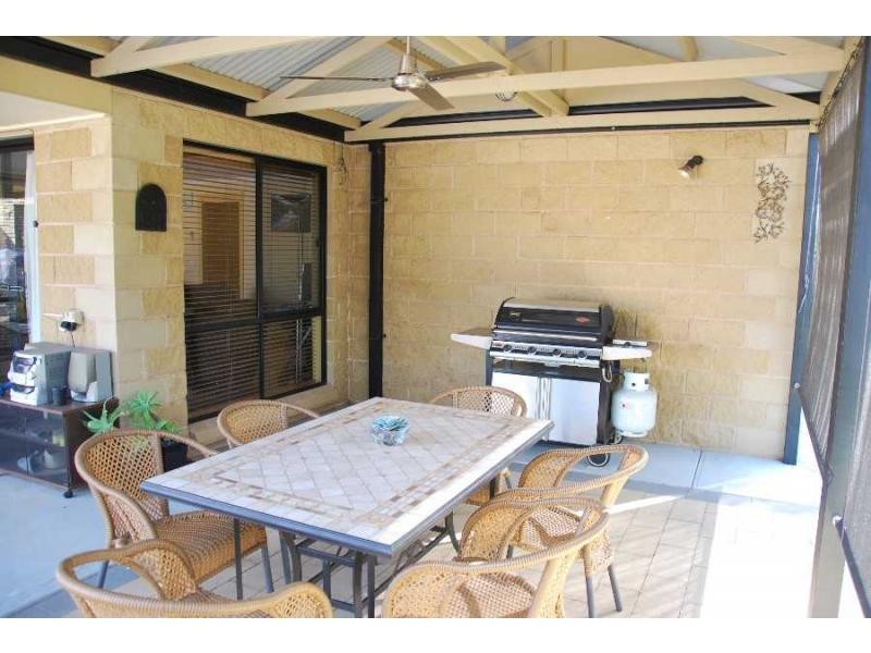 6 Moorepark Court, Cobram VIC 3644