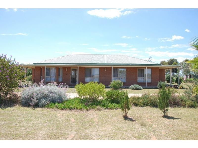 681 Chapel Road, Cobram East VIC 3644