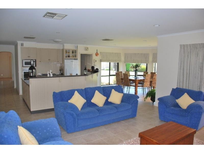 6 Collina Court, Cobram VIC 3644