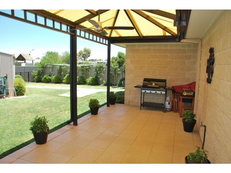 6 Collina Court, Cobram VIC 3644
