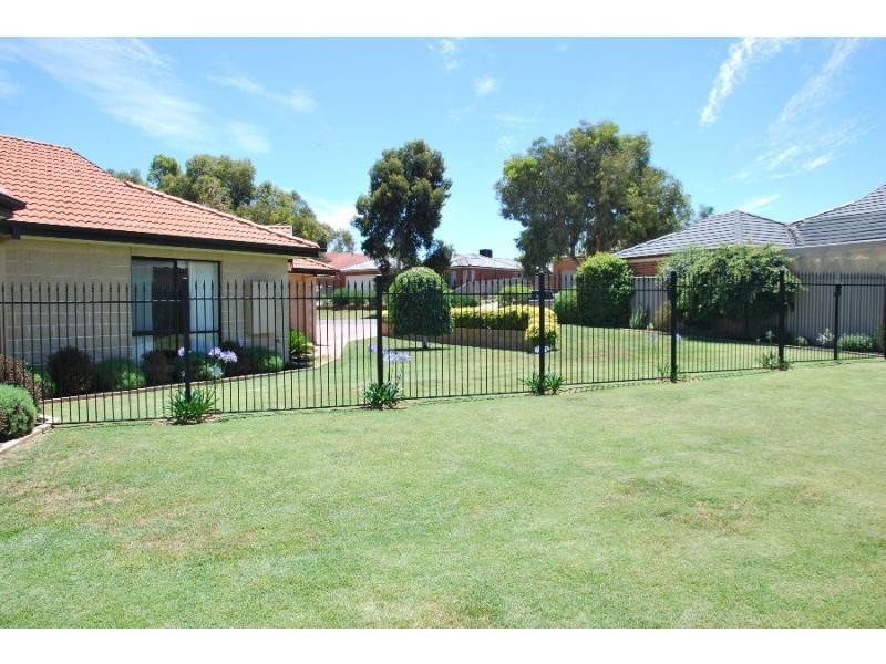 6 Collina Court, Cobram VIC 3644