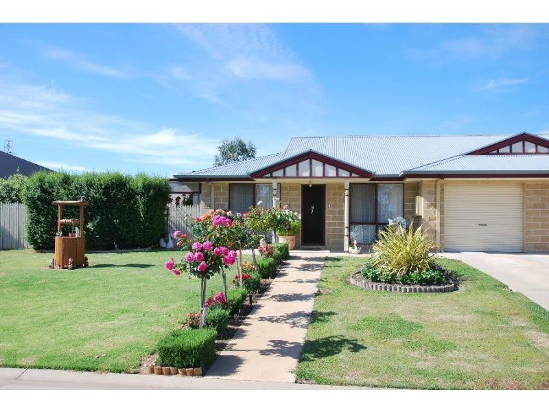 4 Victoria Avenue, Barooga NSW 3644