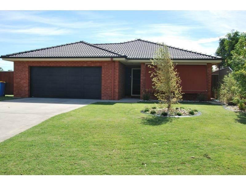 3 Murray Heights, Cobram VIC 3644