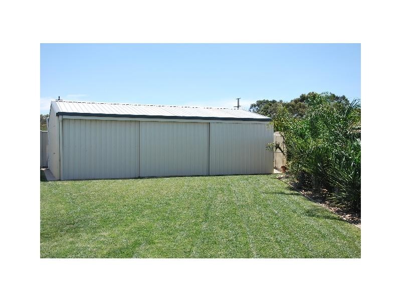 18 Nicolina Street, Cobram VIC 3644