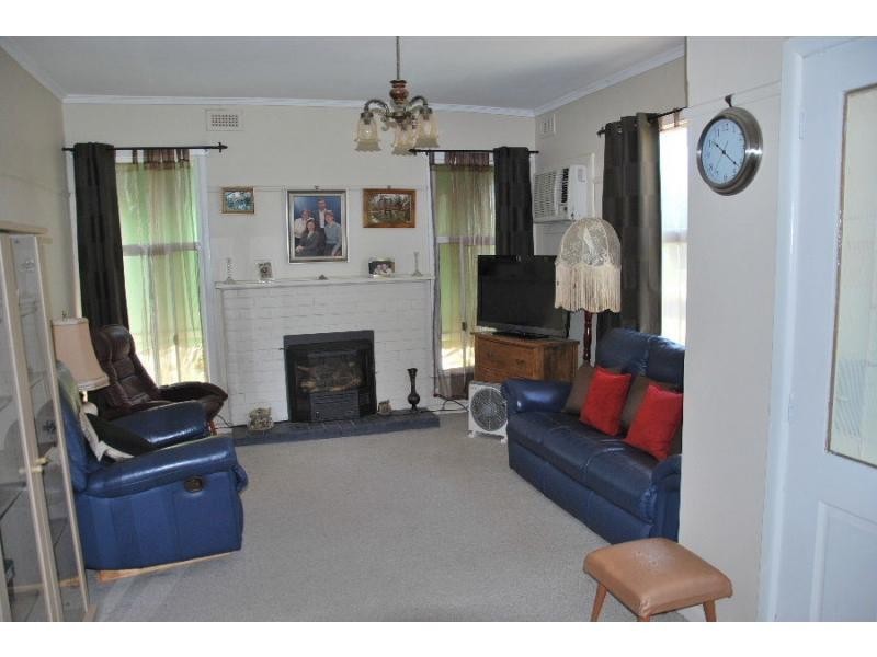 9 Wadeson Street, Cobram VIC 3644