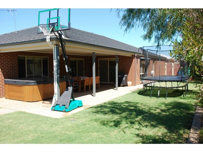 25 Scenic Drive, Cobram VIC 3644