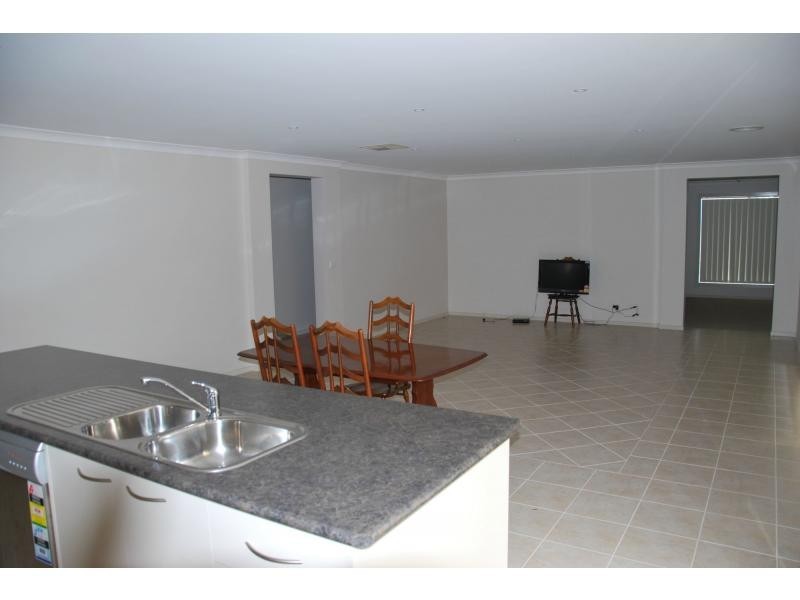 22 Nugget Fuller Drive, Tocumwal NSW 2714