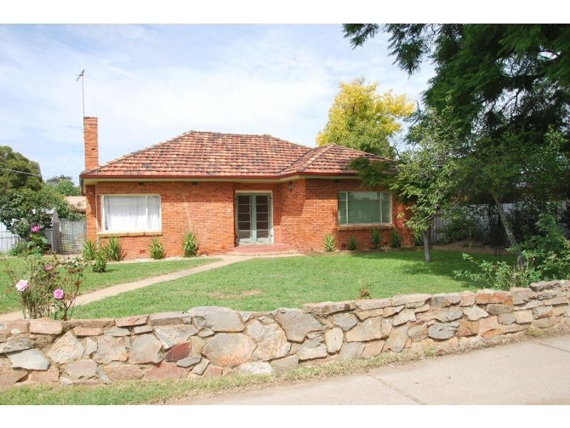 18 Mookarii Street, Cobram VIC 3644