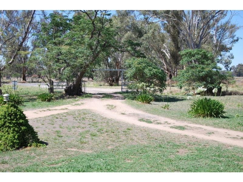 7243 Goulburn Valley Highway, Koonoomoo VIC 3644