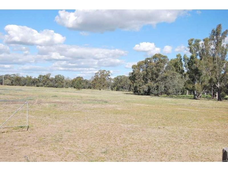 377 Thorpes Lane, Strathmerton VIC 3641