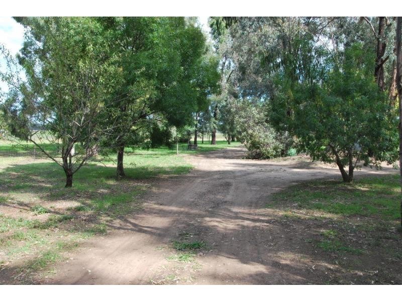 6675 Goulburn Valley Highway, Yarroweyah VIC 3644