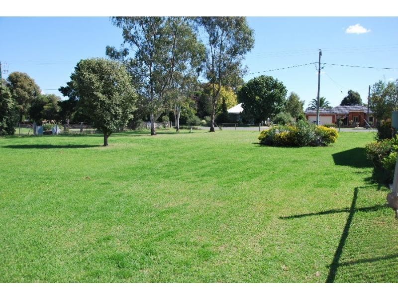 87 – 89 Murray Street, Tocumwal NSW 2714