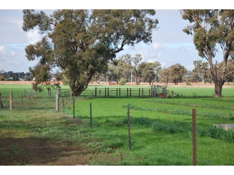 996 Sandmount Road, Yarroweyah VIC 3644
