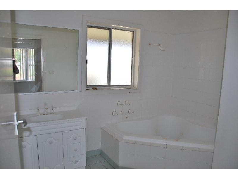 30 Hughes Street, Barooga NSW 3644