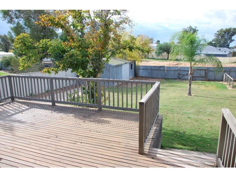 30 Hughes Street, Barooga NSW 3644