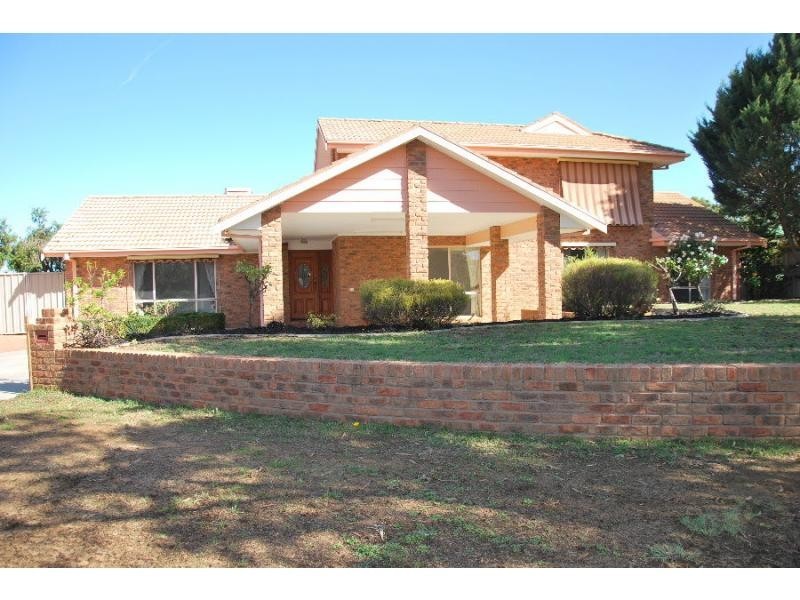 8 Murray Heights, Cobram VIC 3644