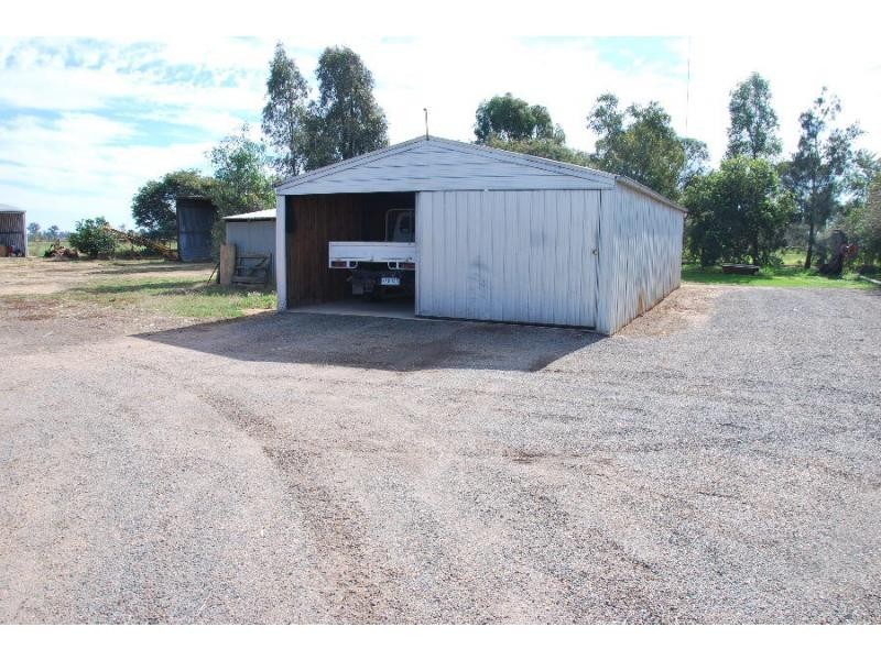 8 Ross Road, Katamatite VIC 3649