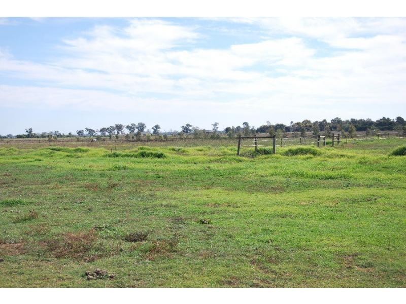8 Ross Road, Katamatite VIC 3649
