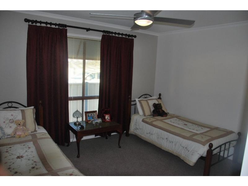 2 Savanna Drive, Green Palms Village, Cobram VIC 3644