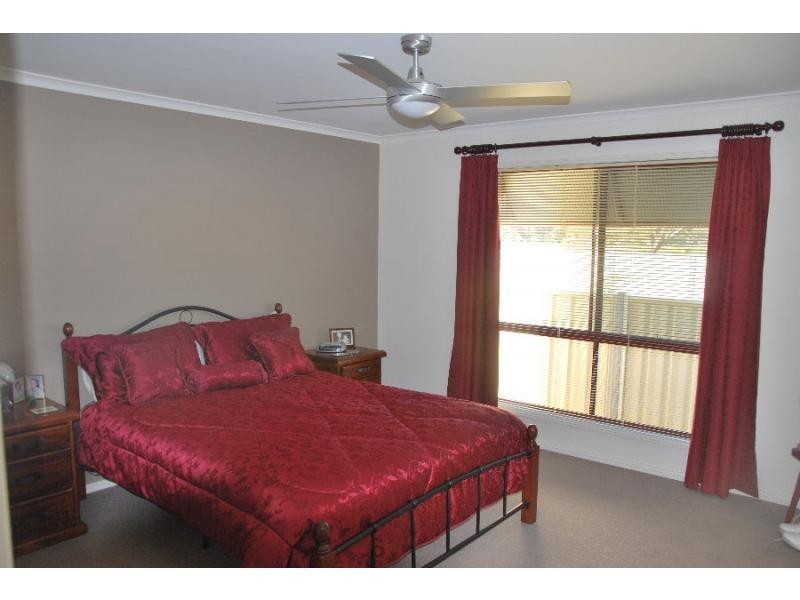 2 Savanna Drive, Green Palms Village, Cobram VIC 3644