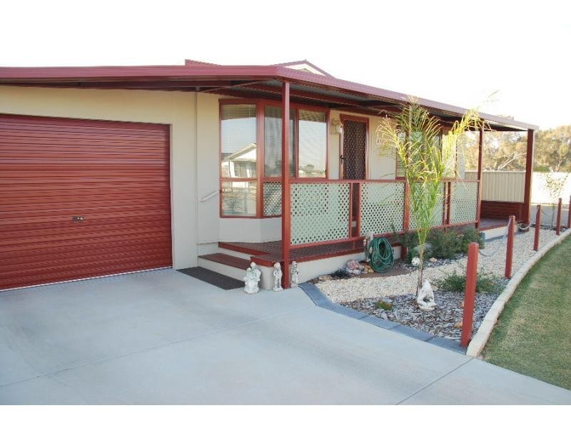 2 Savanna Drive, Green Palms Village, Cobram VIC 3644