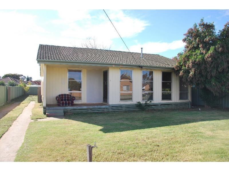 11 Acacia Street, Cobram VIC 3644