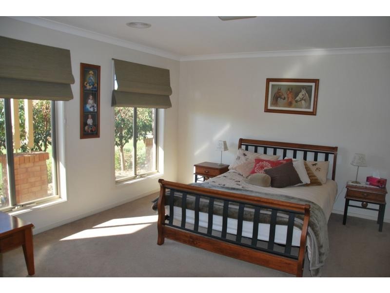 5 Franks Road, Barooga NSW 3644