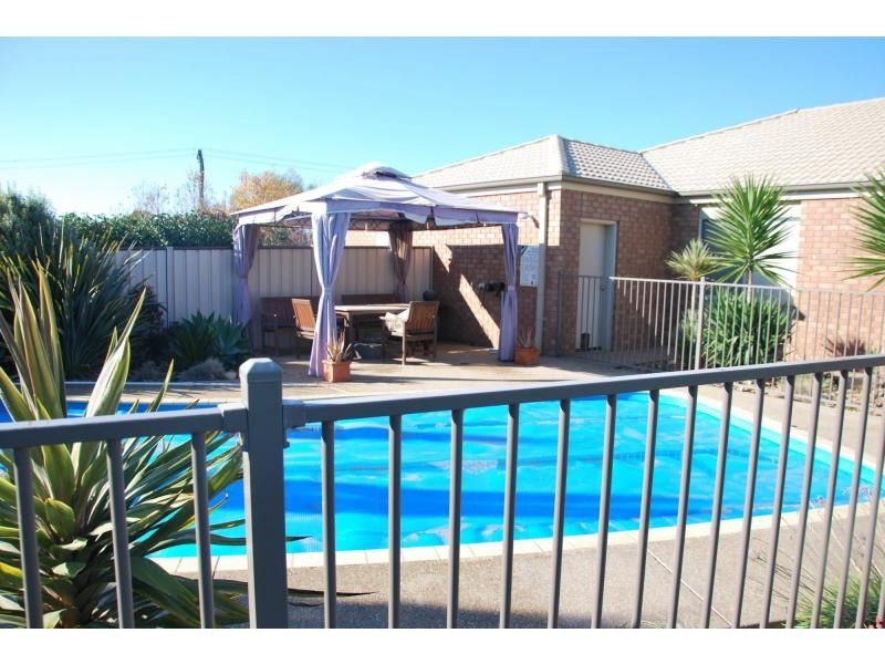 5 Franks Road, Barooga NSW 3644