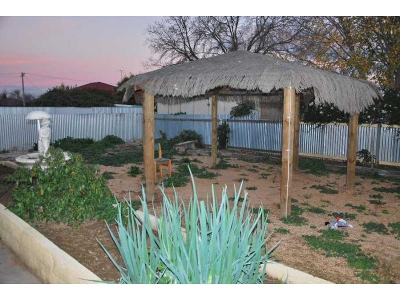 12 Thompson Avenue, Cobram VIC 3644