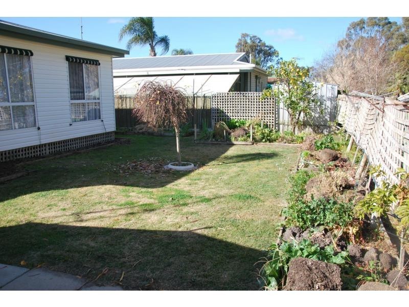 19 Allannah Street, Oasis Village, Cobram VIC 3644