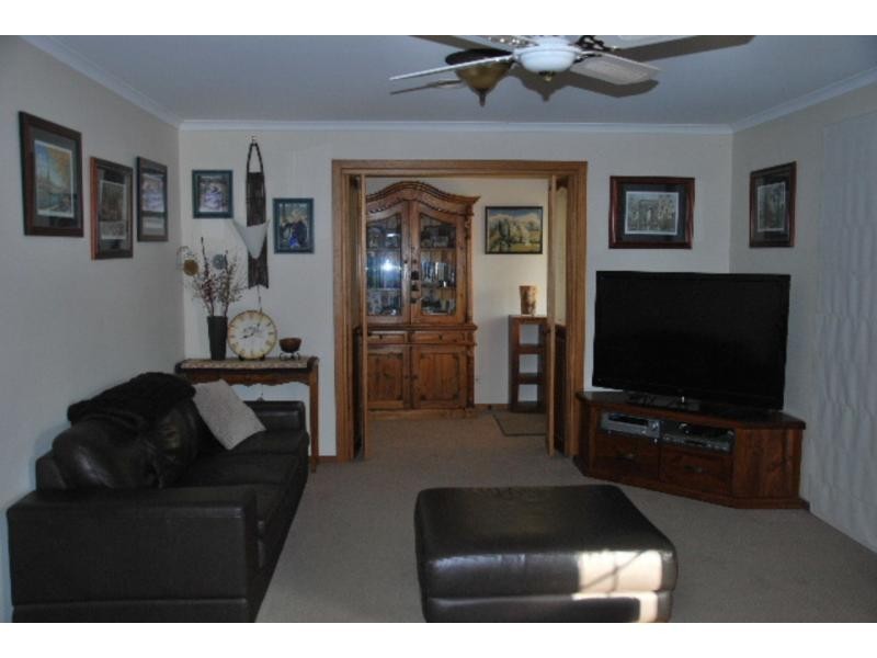 6 Hovell Court, Cobram VIC 3644
