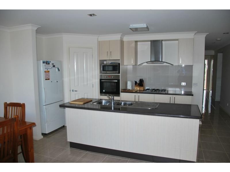 13 Rivertown Grove, Cobram VIC 3644